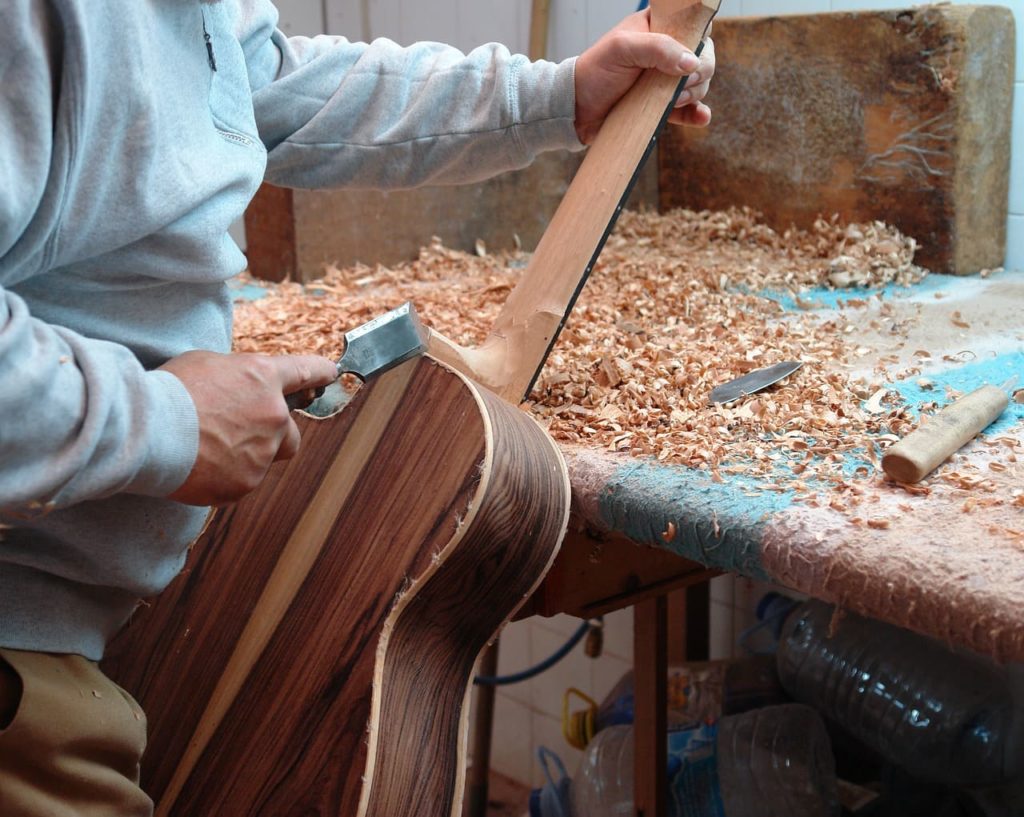 artisan-luthier
