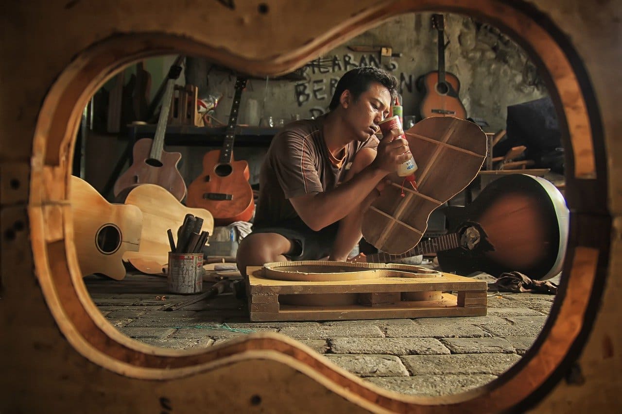 artisan-luthier