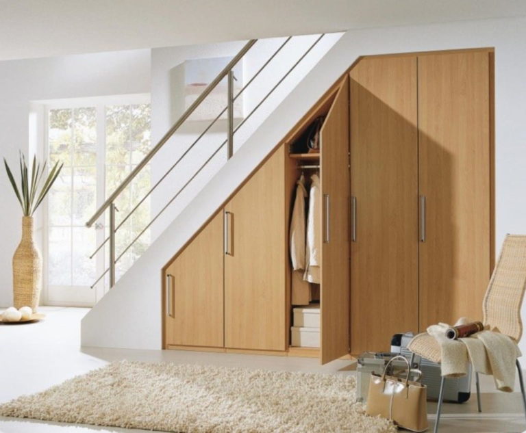 Le placard sous escalier | L'Artisanat de France