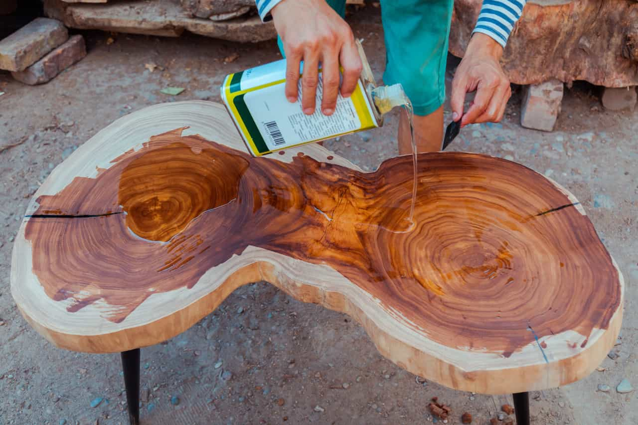 Comment utiliser l’huile de lin pour le bois ?