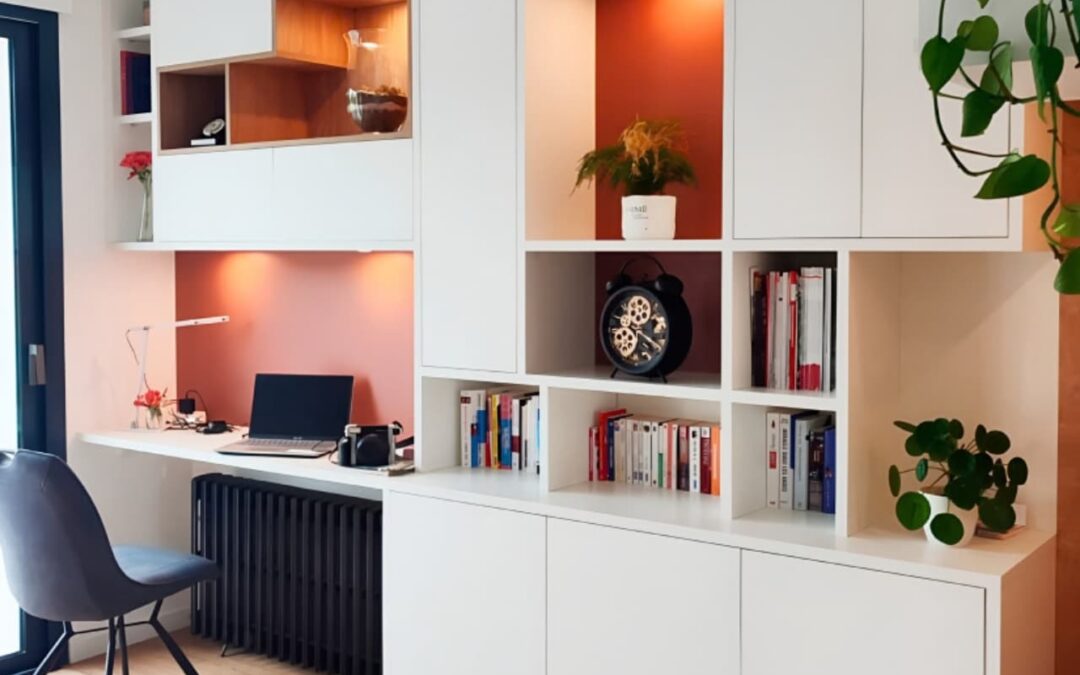 Bibliothèque sur mesure dans le salon : comment préparer votre projet avant de rencontrer un professionnel