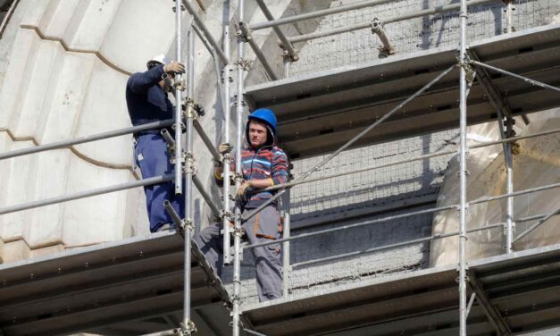 Location d’échafaudage à Caen : comment choisir la bonne solution pour son chantier ?